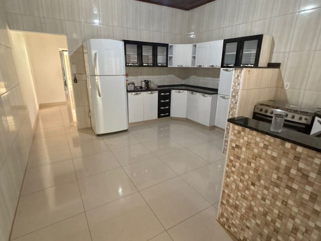 Casa com 660m² 2 quartos e 4 banheiros, à venda, no bairro centro em Buritama
