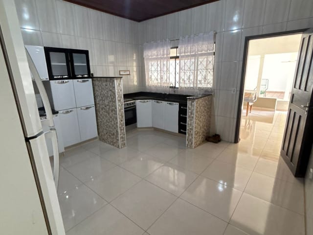 Casa com 660m² 2 quartos e 4 banheiros, à venda, no bairro centro em Buritama
