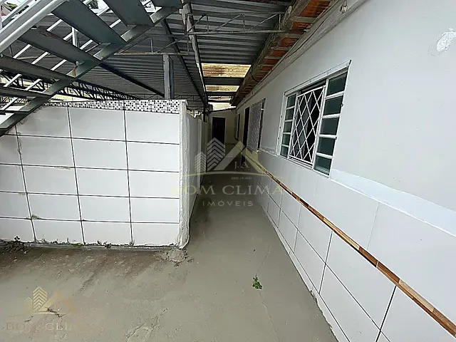 Casa 2 quartos e 1 banheiro, para alugar, no bairro Bandeirantes em Juiz de Fora
