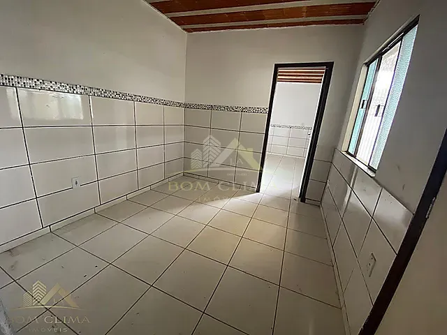 Casa 2 quartos e 1 banheiro, para alugar, no bairro Bandeirantes em Juiz de Fora