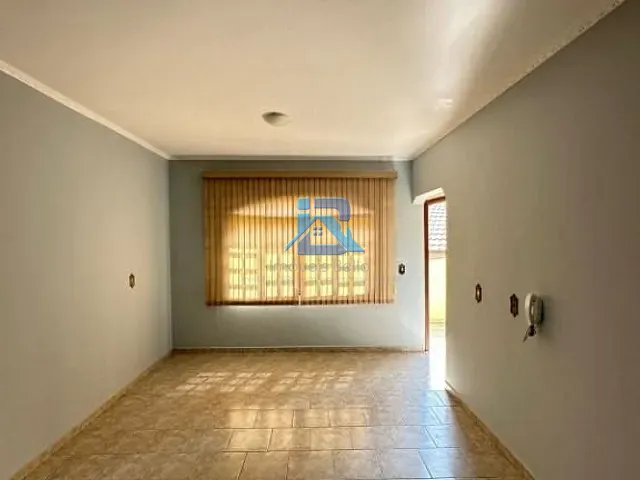 Casa com 487m² 3 quartos e 2 banheiros, à venda, no bairro Nova Itatiba em Itatiba