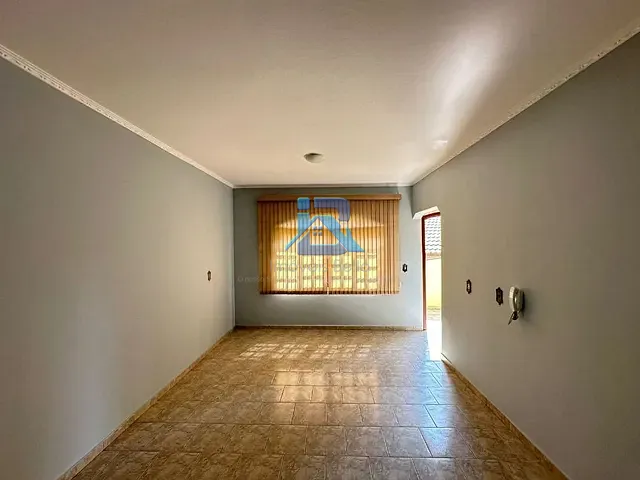 Casa com 487m² 3 quartos e 2 banheiros, à venda, no bairro Nova Itatiba em Itatiba