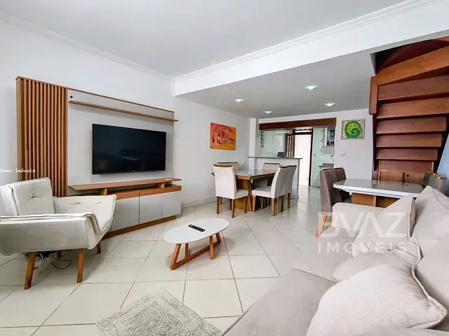 Casa com 97m² 2 quartos e 3 banheiros, à venda, no bairro Ogiva em Cabo Frio