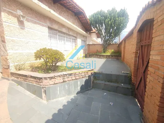 Casa para alugar, no bairro Centro em São Roque