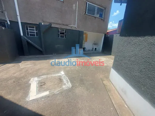 Casa 2 quartos e 1 banheiro, para alugar, no bairro Jardim Boa Vista em Barra Mansa