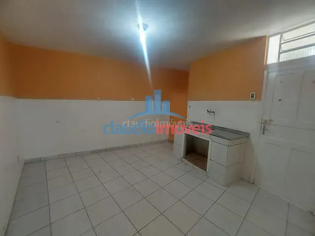 Casa 2 quartos e 1 banheiro, para alugar, no bairro Jardim Boa Vista em Barra Mansa