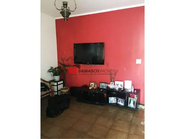 Casa com 160m² 2 quartos e 1 banheiro, à venda, no bairro Santa Maria em São Caetano do Sul