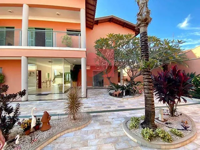 Casa com 600m², à venda, no bairro Jardim Itália em Pirassununga