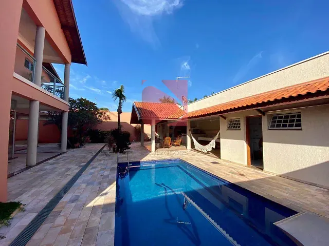 Casa com 600m², à venda, no bairro Jardim Itália em Pirassununga