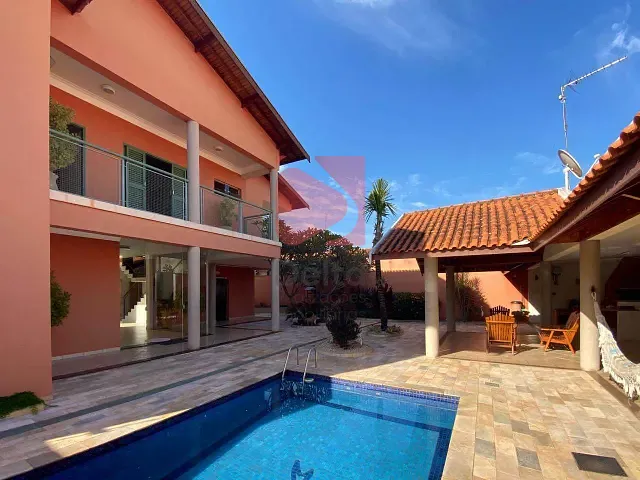 Casa com 600m², à venda, no bairro Jardim Itália em Pirassununga