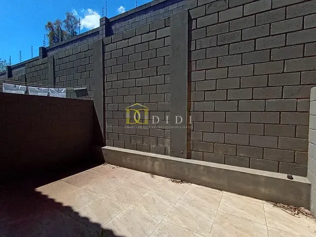 Casa 2 quartos e 3 banheiros, à venda ou para alugar, no bairro Jardim Rolando Giuli em Porto Feliz