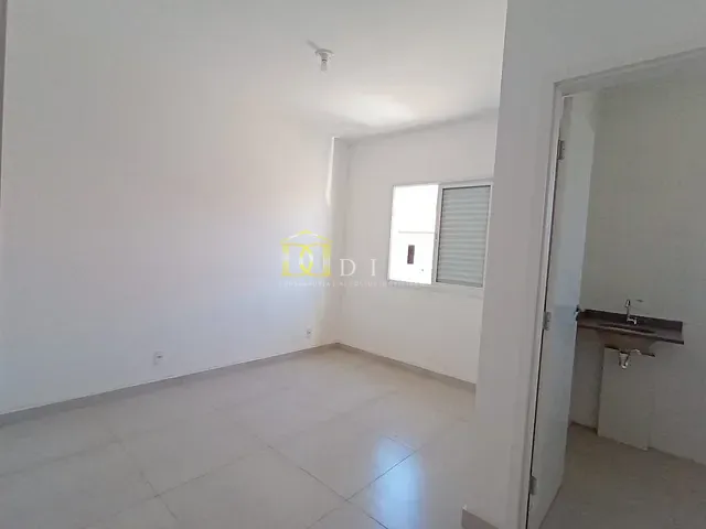 Casa 2 quartos e 3 banheiros, à venda ou para alugar, no bairro Jardim Rolando Giuli em Porto Feliz
