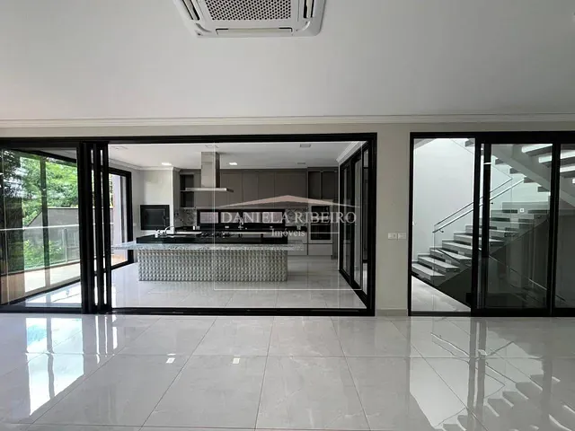 Casa com 420m² 4 quartos e 5 banheiros, à venda, no bairro Vivendas do Arvoredo em Londrina