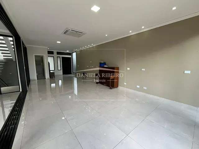 Casa com 420m² 4 quartos e 5 banheiros, à venda, no bairro Vivendas do Arvoredo em Londrina