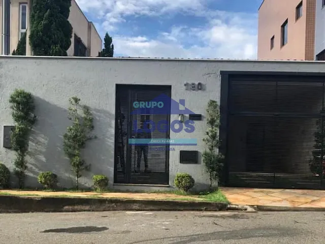 Casa com 240m² 4 quartos e 1 banheiro, à venda, no bairro Mangabeiras em João Monlevade
