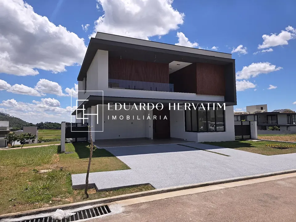 Casa, 4 quartos, 328 m² - Foto 1