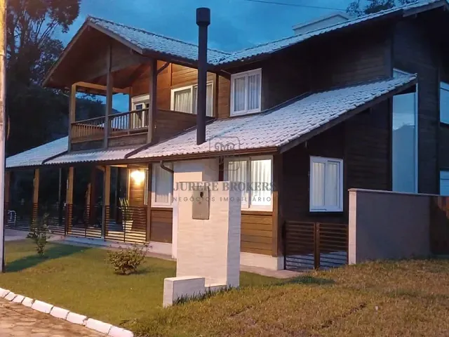 Casa 3 quartos e 4 banheiros, à venda, no bairro Vargem Grande em Florianópolis