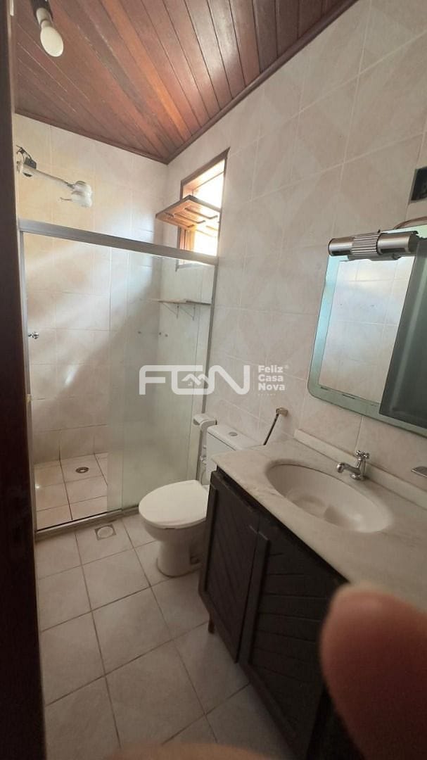 Casa à venda com 4 quartos, 10m² - Foto 25