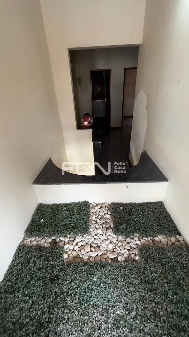 Casa à venda com 4 quartos, 10m² - Foto 14
