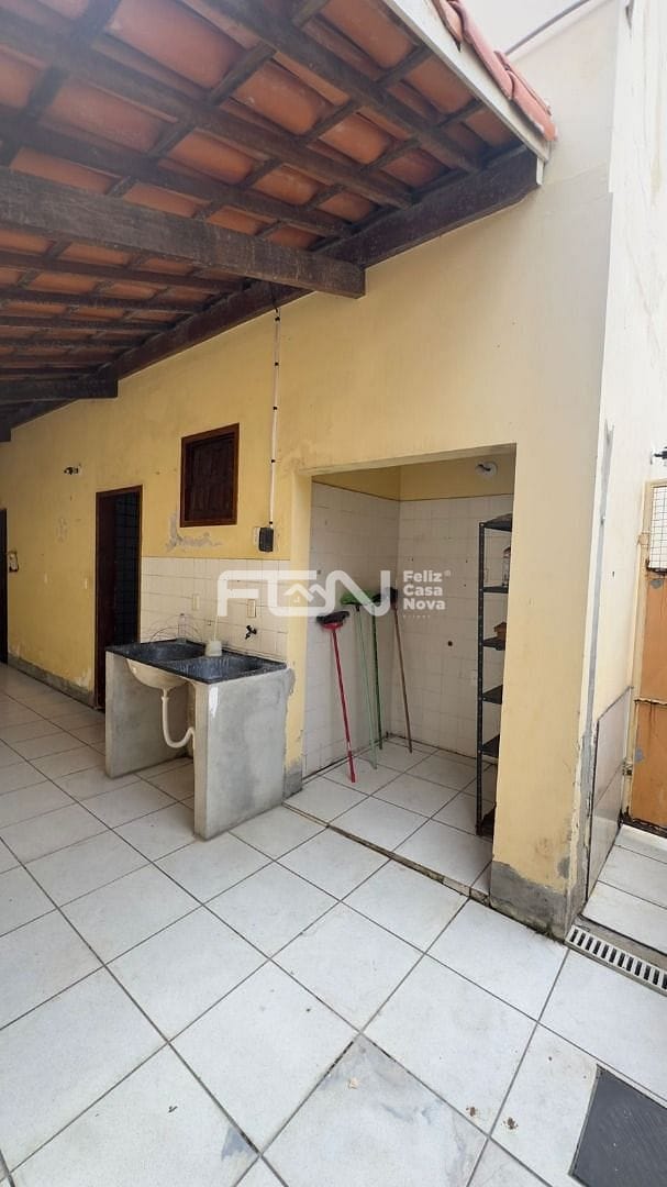 Casa à venda com 4 quartos, 10m² - Foto 30