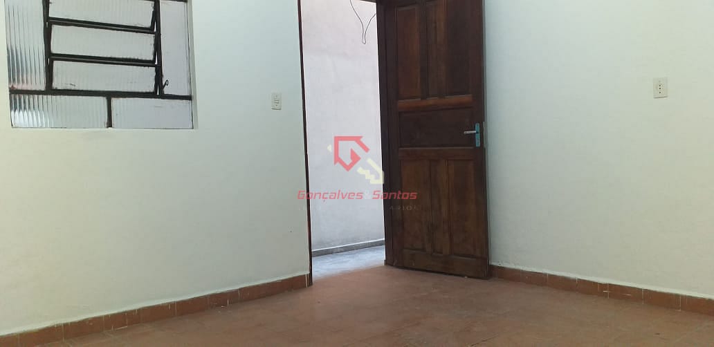 Casa à venda com 3 quartos, 10m² - Foto 2