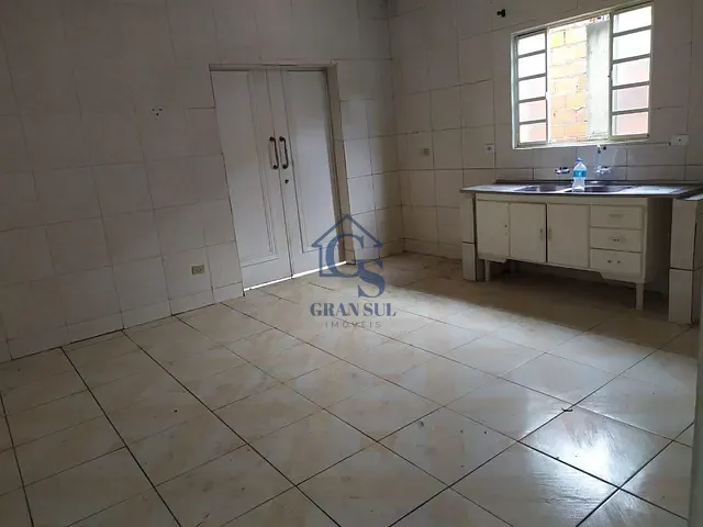 Casa 4 quartos e 3 banheiros, à venda, no bairro Jardim das Imbuias em São Paulo