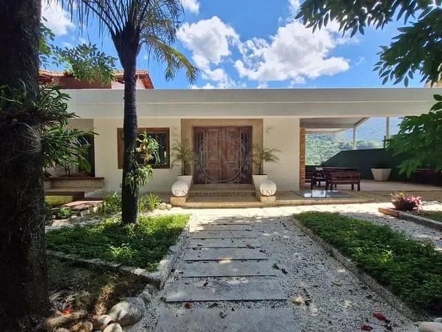 Casa com 1500m² 6 quartos e 10 banheiros, à venda, no bairro Gávea em Rio de Janeiro