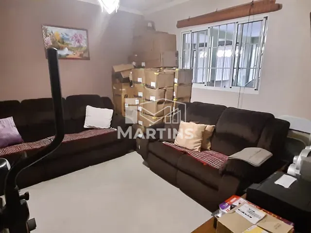 Casa 4 quartos e 2 banheiros, à venda, no bairro Parque Pirajussara em Embu das Artes