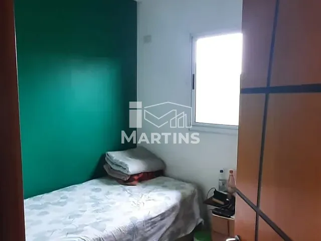 Casa 4 quartos e 2 banheiros, à venda, no bairro Parque Pirajussara em Embu das Artes