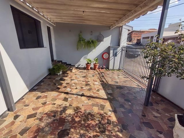Casa com 162m² 3 quartos e 3 banheiros, à venda, no bairro Vila Bertini em Americana