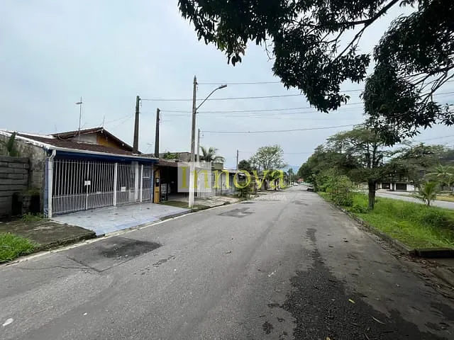 Casa com 125m² 2 quartos e 2 banheiros, à venda, no bairro Jardim Itaúna em Caraguatatuba