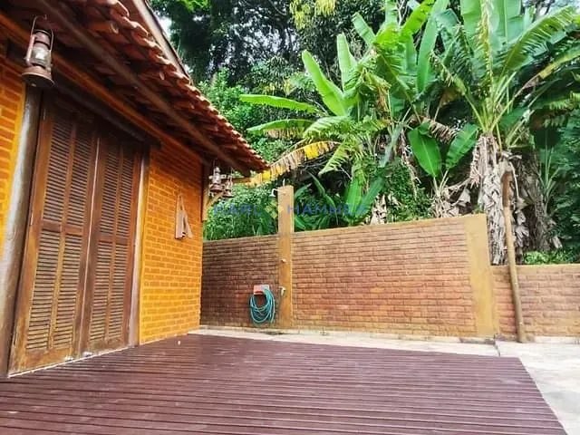 Casa com 1485m² 3 quartos e 3 banheiros, à venda, no bairro Corrêas em Petrópolis
