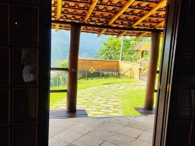 Casa com 1485m² 3 quartos e 3 banheiros, à venda, no bairro Corrêas em Petrópolis