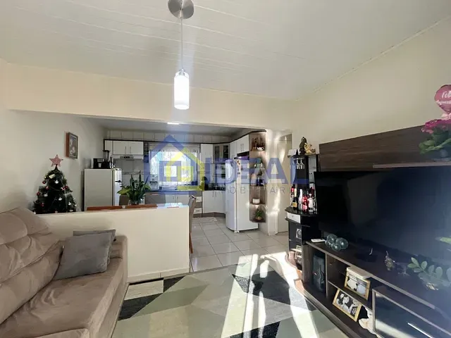 Casa 3 quartos e 1 banheiro, à venda, no bairro Parque de Exposições em Concórdia