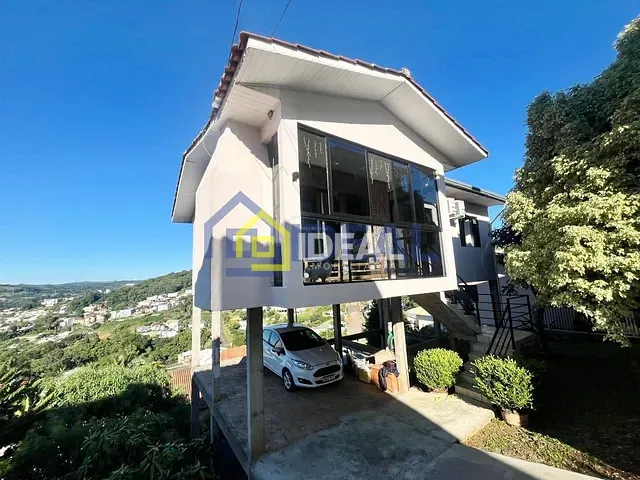 Casa 3 quartos e 1 banheiro, à venda, no bairro Parque de Exposições em Concórdia