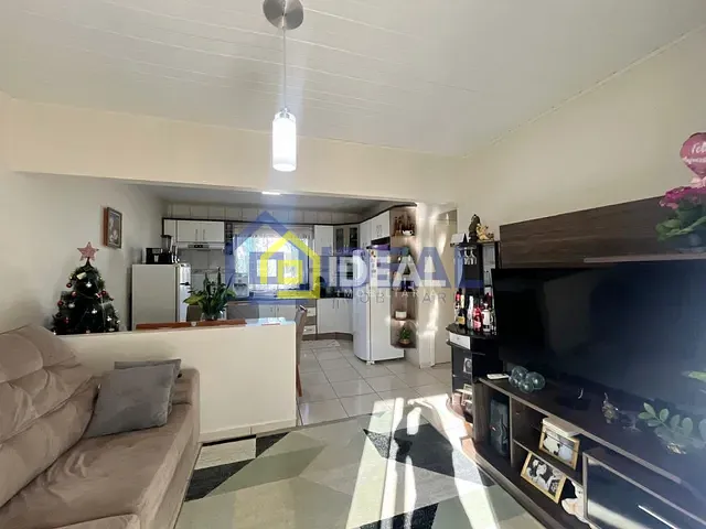 Casa 3 quartos e 1 banheiro, à venda, no bairro Parque de Exposições em Concórdia