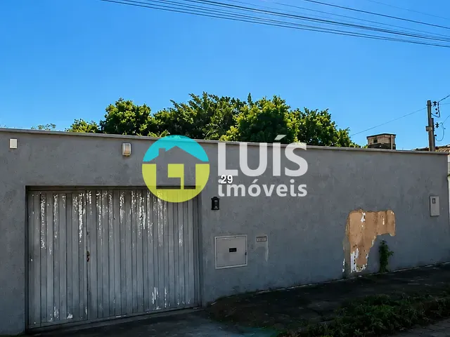 Casa 2 quartos e 3 banheiros, para alugar, no bairro Parque do Trevo em Guaranésia