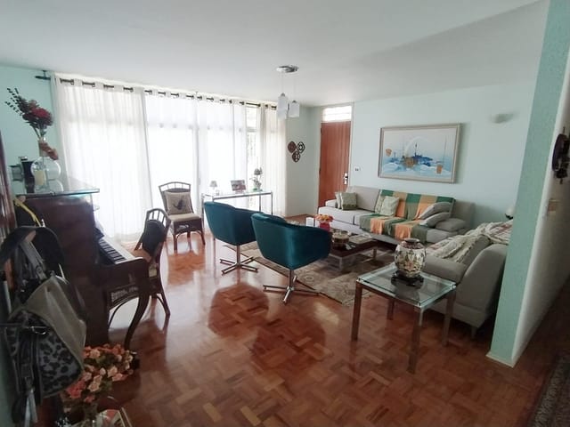 Casa com 372m² 4 quartos e 2 banheiros, à venda, no bairro Jardim Bonfiglioli em Jundiaí