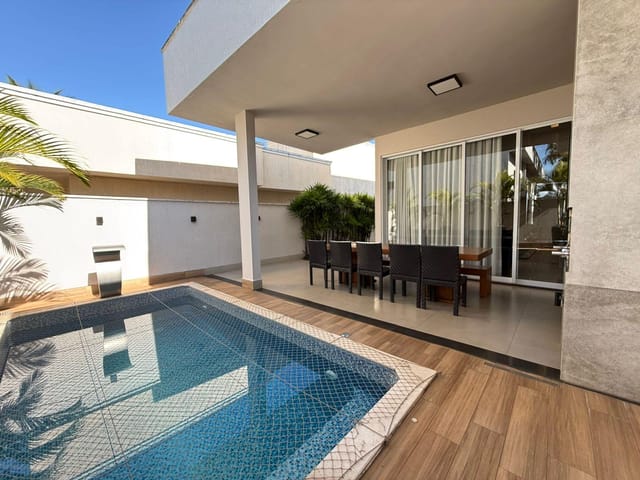 Casa com 410m² 4 quartos e 4 banheiros, à venda, no bairro Jardins Valência em Goiânia