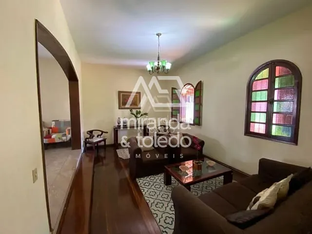 Casa com 589m² 3 quartos e 4 banheiros, à venda, no bairro Vila Rica em Cachoeiro De Itapemirim