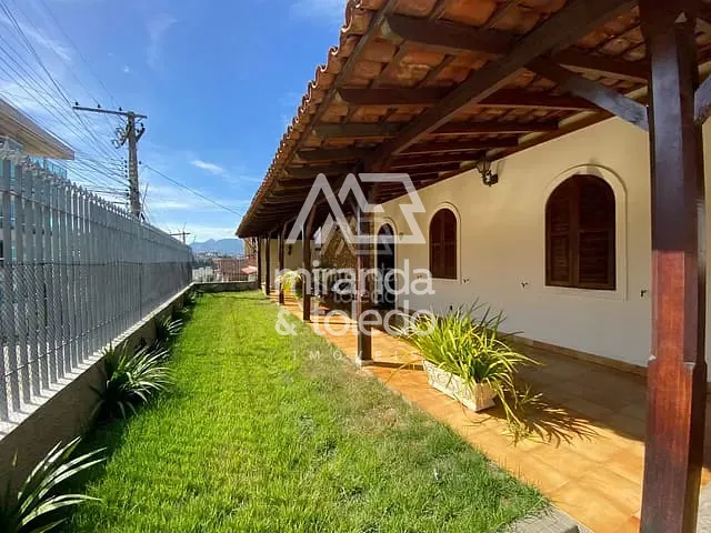 Casa com 589m² 3 quartos e 4 banheiros, à venda, no bairro Vila Rica em Cachoeiro De Itapemirim