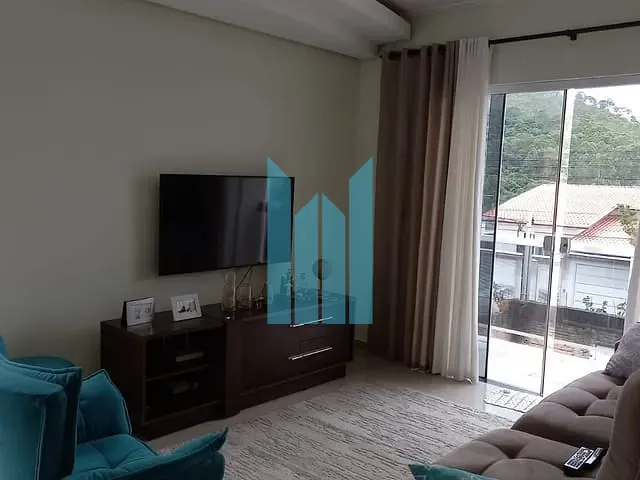 Casa com 275m² 3 quartos e 3 banheiros, à venda, no bairro Residencial Tiradentes em Poços de Caldas