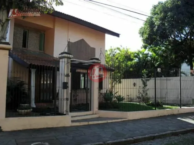 Casa com 650m² 4 quartos e 4 banheiros, à venda, no bairro Ipanema em Porto Alegre