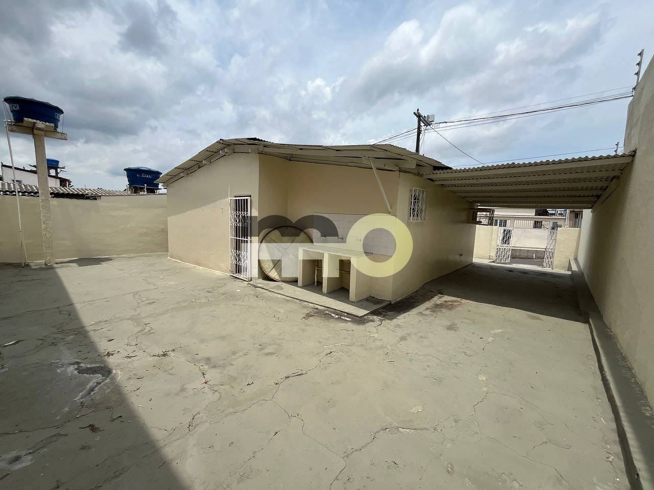 Casa à venda com 2 quartos, 70m² - Foto 15