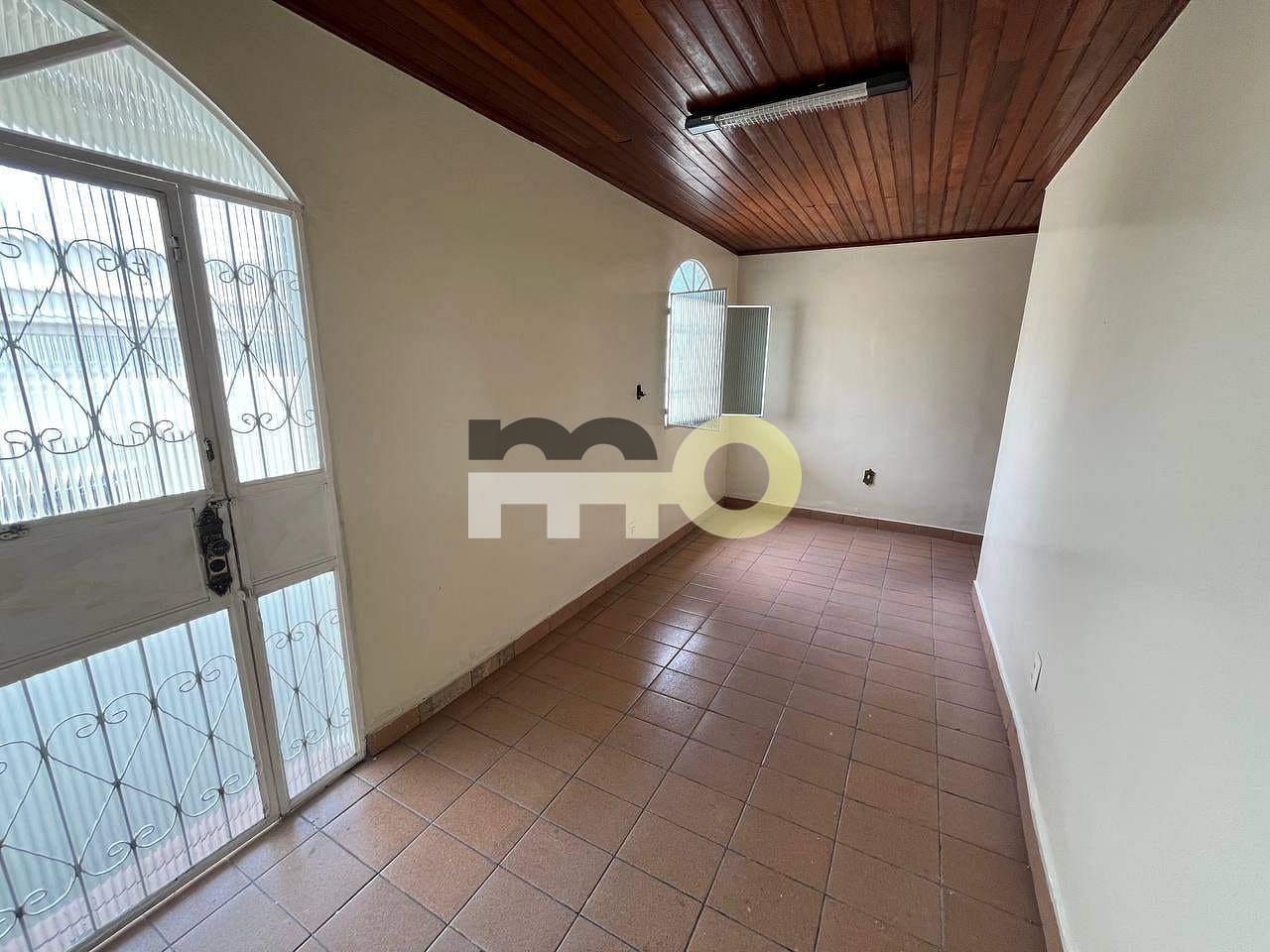 Casa à venda com 2 quartos, 70m² - Foto 11