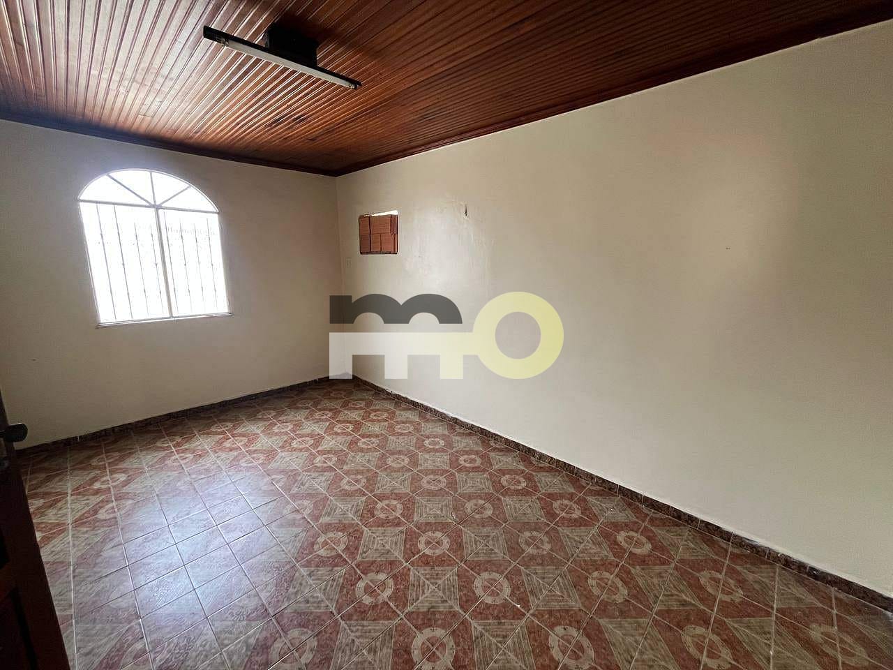 Casa à venda com 2 quartos, 70m² - Foto 5