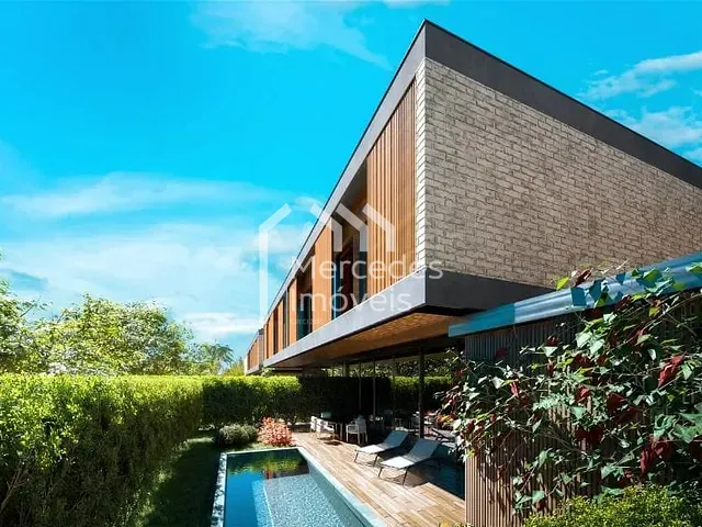Casa com 404m² 4 quartos e 6 banheiros, à venda, no bairro Itapema em Balneário Camboriú