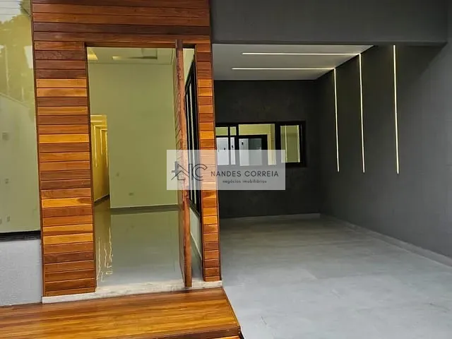 Casa 3 quartos e 2 banheiros, à venda, no bairro Parque Residencial Joaquim Toledo Piza em Londrina