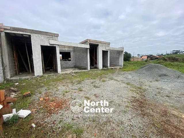 Casa com 198m² 2 quartos e 2 banheiros, à venda, no bairro Salinas em Balneário Barra do Sul