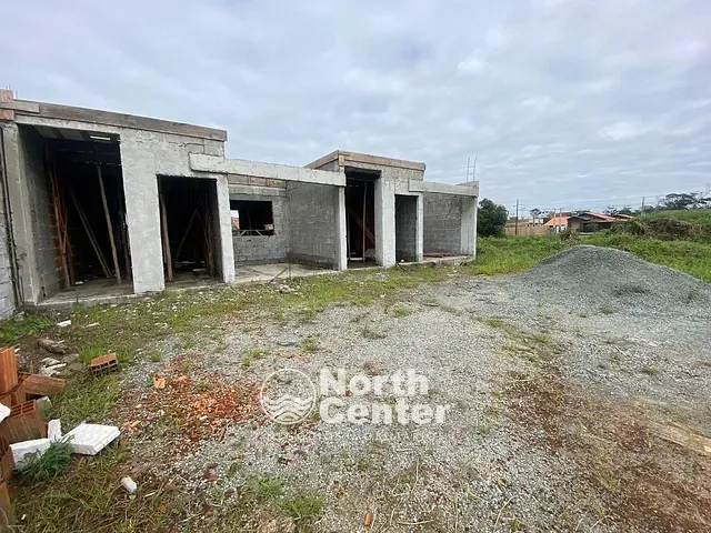 Casa com 198m² 2 quartos e 2 banheiros, à venda, no bairro Salinas em Balneário Barra do Sul